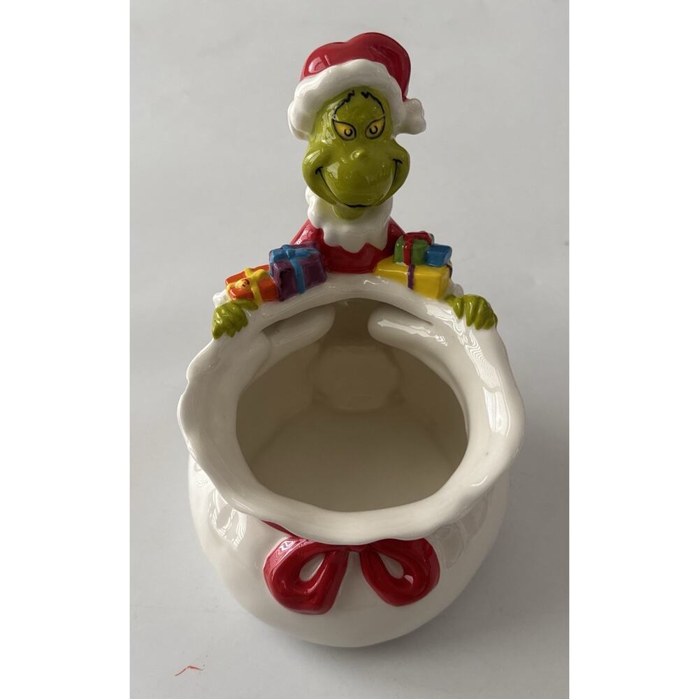 Pottery Barn Kids Dr. Seuss's The Grinch with Gifts Treat Bowl Christmas READ - Picture 2 of 11
